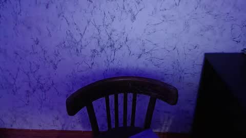 Snapshot of syrendixon chatting on September 18, 9:44 am SyrenDixon online show from September 18, 9:44 am