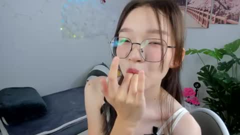 Yuki online show from June 21, 3:47 pm