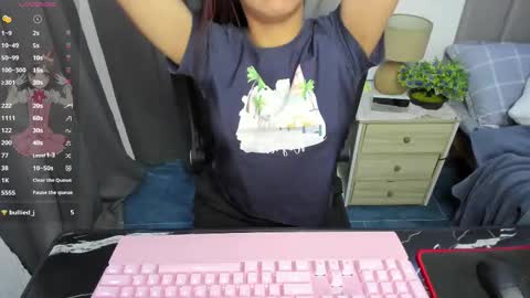 Snapshot of szaplayz chatting on February 24, 2:51 am Jenny online show from February 24, 2:51 am