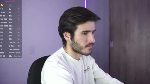 t0ny_wylie online show from December 18, 8:42 am