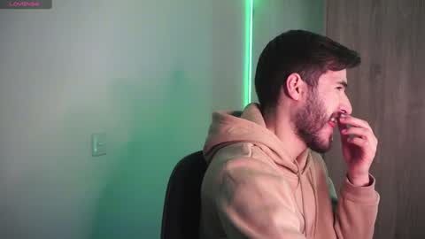 t0ny_wylie online show from January 9, 11:47 am