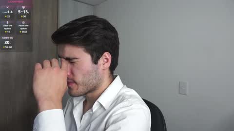 t0ny_wylie online show from February 4, 10:02 pm