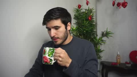 t0ny_wylie online show from February 17, 11:34 am