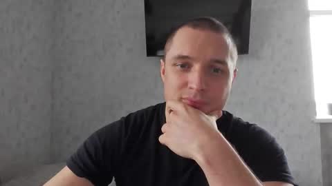 Den online show from October 31, 8:15 am