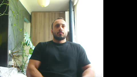 Snapshot of t_huracane chatting on May 8, 7:14 am Huracane online show from May 8, 7:14 am