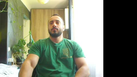 Snapshot of t_huracane chatting on May 14, 5:03 am Huracane online show from May 14, 5:03 am