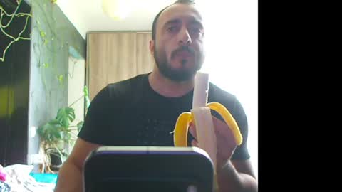 Snapshot of t_huracane chatting on June 11, 7:28 am Huracane online show from June 11, 7:28 am