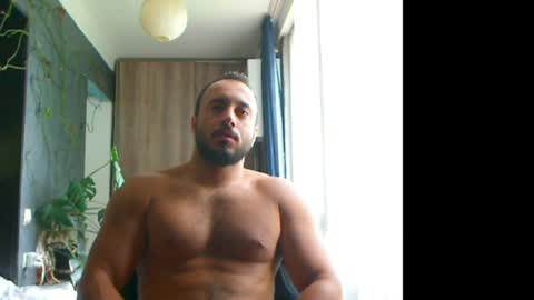 Snapshot of t_huracane chatting on July 8, 8:19 am Huracane online show from July 8, 8:19 am
