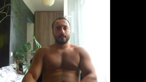 Snapshot of t_huracane chatting on July 29, 3:32 pm Huracane online show from July 29, 3:32 pm