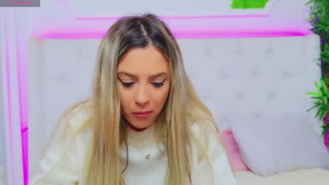 Snapshot of taahiraarabian chatting on December 17, 4:53 pm Arianna online show from December 17, 4:53 pm