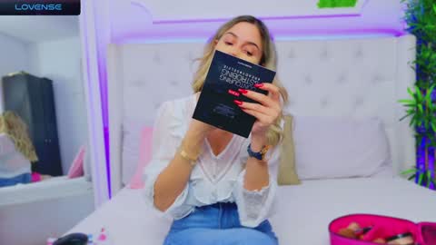 Snapshot of taahiraarabian chatting on December 21, 1:53 pm Arianna online show from December 21, 1:53 pm