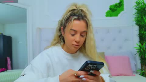 Snapshot of taahiraarabian chatting on January 21, 1:00 pm Arianna online show from January 21, 1:00 pm