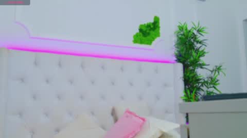 Snapshot of taahiraarabian chatting on January 23, 7:51 pm Arianna online show from January 23, 7:51 pm