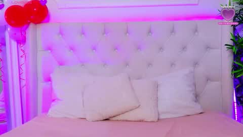 Arianna online show from February 19, 1:07 pm