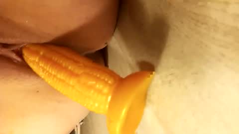 Snapshot of taboogoldenivy chatting on April 11, 4:06 am taboogoldenivy online show from April 11, 4:06 am