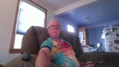 Snapshot of tacrunner66_ chatting on July 16, 2:17 am tacrunner66_ online show from July 16, 2:17 am