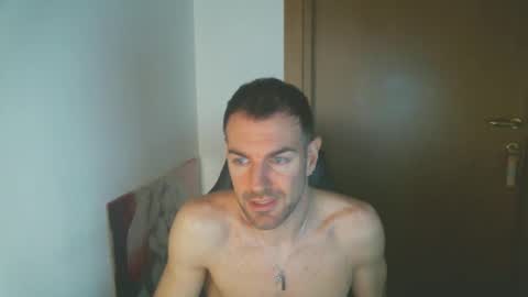 Snapshot of taf1989 chatting on December 2, 10:45 pm taf1989 online show from December 2, 10:45 pm