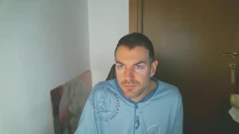 Snapshot of taf1989 chatting on December 11, 5:21 am taf1989 online show from December 11, 5:21 am