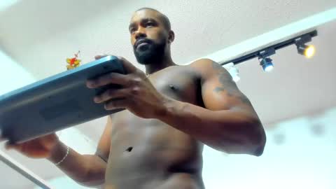 Snapshot of tafari_1 chatting on May 25, 11:05 am Tafari Zulu online show from May 25, 11:05 am