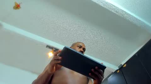 Snapshot of tafari_1 chatting on July 2, 11:05 am Tafari Zulu online show from July 2, 11:05 am
