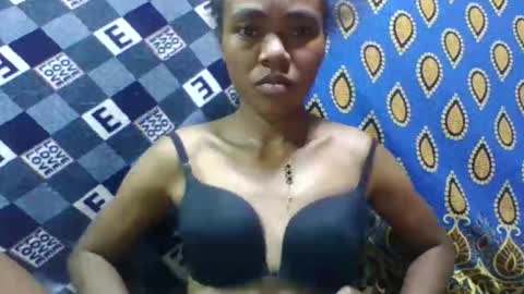 tahiryjosiah online show from November 10, 4:28 pm