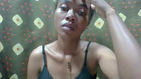 tahiryjosiah online show from May 3, 3:01 am