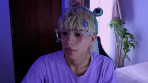 taichi online show from December 2, 8:26 pm