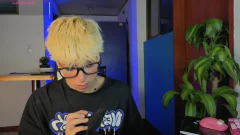 taichi online show from February 12, 11:16 am