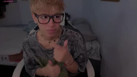 taichi online show from March 4, 5:41 pm