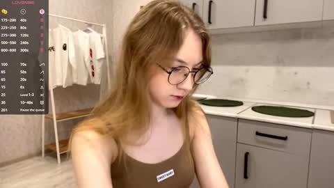 Tessa online show from December 21, 2:35 pm