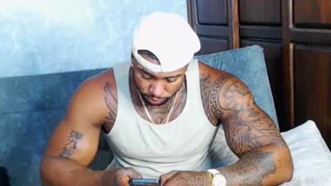 Tairon Tucke online show from January 15, 1:02 am