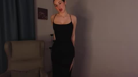 Lizzy online show from November 24, 4:29 pm