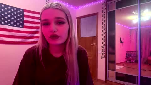 Snapshot of taitebinner chatting on March 9, 7:29 pm Mia online show from March 9, 7:29 pm