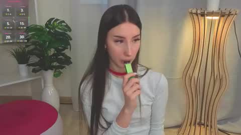 Snapshot of taitechubb chatting on October 25, 4:20 am taitechubb online show from October 25, 4:20 am