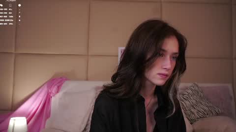 Mia online show from June 29, 1:12 am
