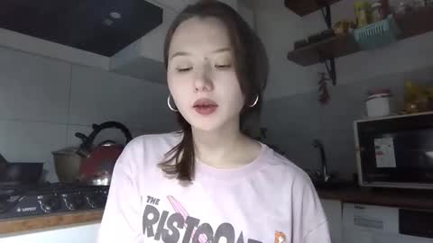 Lily online show from November 20, 2:50 pm