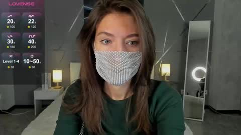 Snapshot of take_me_to_moon chatting on October 9, 1:36 am Sasha online show from October 9, 1:36 am