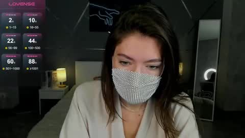 Snapshot of take_me_to_moon chatting on October 24, 1:35 am Sasha online show from October 24, 1:35 am