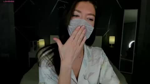 Snapshot of take_me_to_moon chatting on November 3, 1:40 am Sasha online show from November 3, 1:40 am