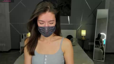 Snapshot of take_me_to_moon chatting on November 5, 1:49 am Sasha online show from November 5, 1:49 am