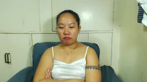 Snapshot of takemetoheavenbaby chatting on January 9, 3:44 pm anne online show from January 9, 3:44 pm