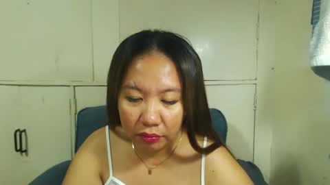 Snapshot of takemetoheavenbaby chatting on February 9, 4:07 pm anne online show from February 9, 4:07 pm