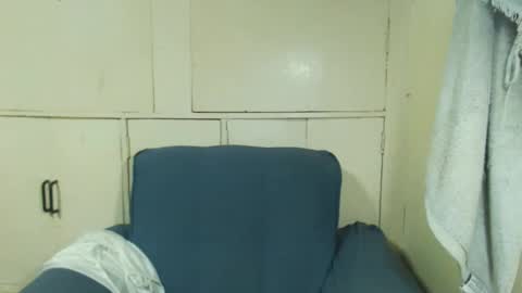 Snapshot of takemetoheavenbaby chatting on February 19, 2:01 am anne online show from February 19, 2:01 am