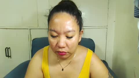 Snapshot of takemetoheavenbaby chatting on February 25, 4:03 am anne online show from February 25, 4:03 am