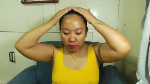 Snapshot of takemetoheavenbaby chatting on March 6, 12:21 am anne online show from March 6, 12:21 am