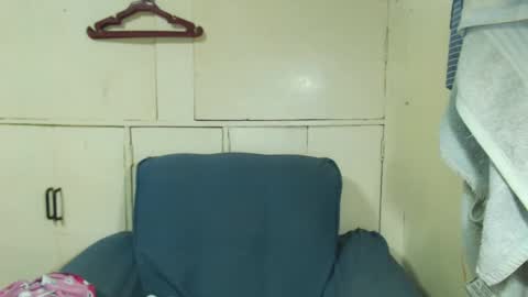 Snapshot of takemetoheavenbaby chatting on March 11, 3:05 am anne online show from March 11, 3:05 am