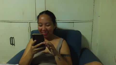 Snapshot of takemetoheavenbaby chatting on November 12, 9:58 pm anne online show from November 12, 9:58 pm