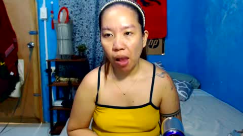 Snapshot of takemetoheavenbaby chatting on July 25, 12:31 am anne online show from July 25, 12:31 am