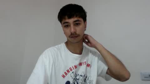 Snapshot of talhi_ chatting on May 28, 5:49 am talhi_ online show from May 28, 5:49 am