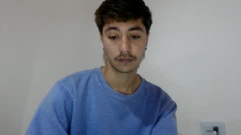 Snapshot of talhi_ chatting on May 28, 8:06 pm talhi_ online show from May 28, 8:06 pm